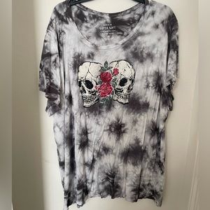 Torrid super soft tie dye skull shirt